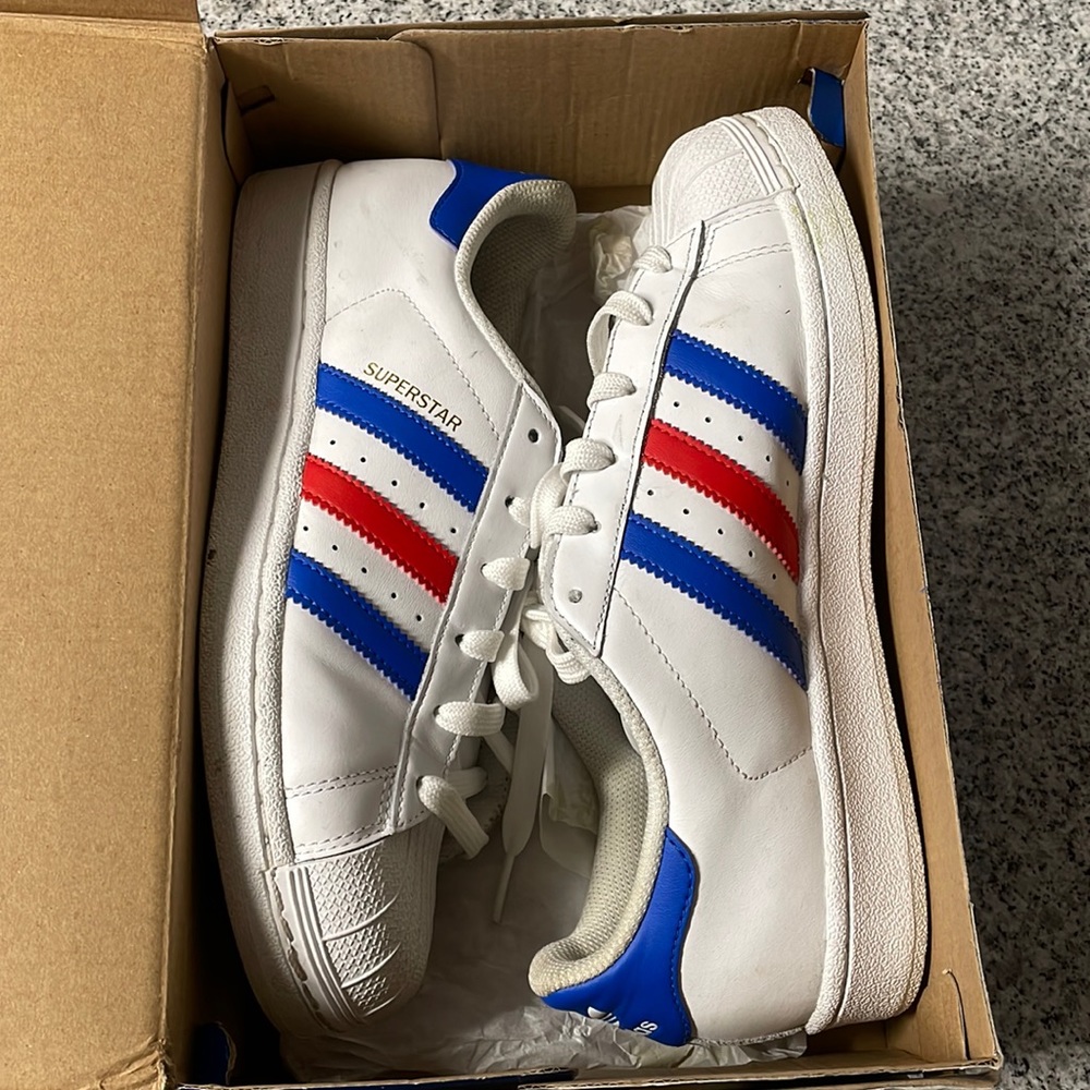 Adidas superstars
